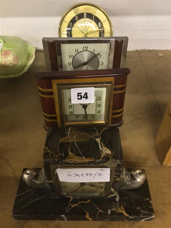 4 small Deco clocks